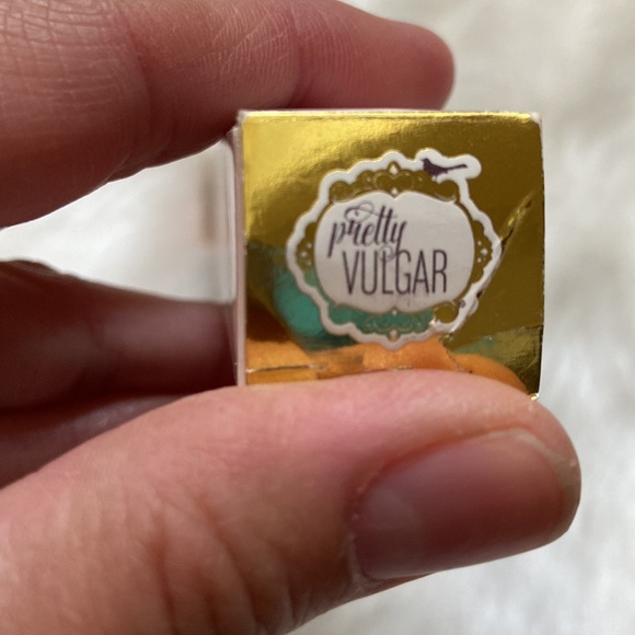 Barely used Pretty Vulgar the feathers mascara 19. Raven - Picture 10 of 12